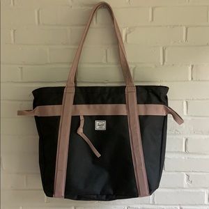Hershel tote